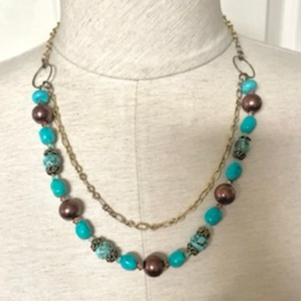 Turquoise gold tone beaded necklace